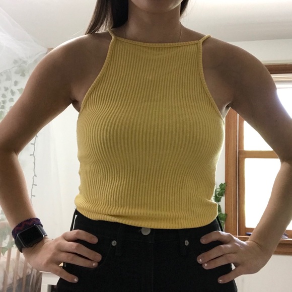 yellow crop tank - Picture 3 of 4